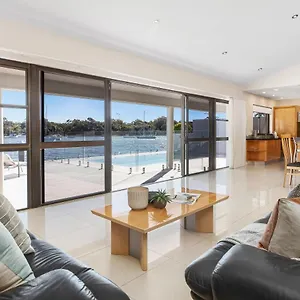  Holiday home The River Rest - Jetty